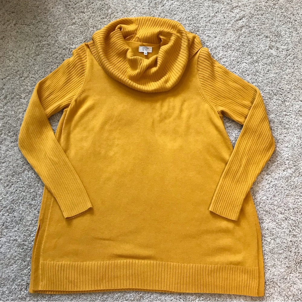 Crown & Ivy Yellow/Gold Cowl Neck Long Sleeve Sweater